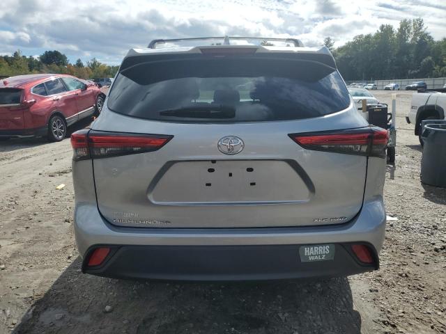 5TDHZRBH5NS588711 - 2022 TOYOTA HIGHLANDER XLE SILVER photo 6