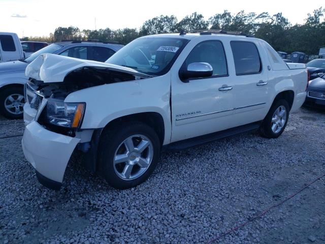 3GNTKGE7XDG285949 - 2013 CHEVROLET AVALANCHE LTZ WHITE photo 1