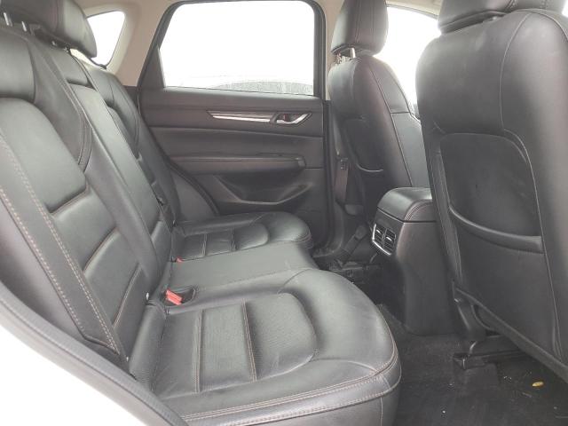 JM3KFADM3J0391146 - 2018 MAZDA CX-5 GRAND TOURING WHITE photo 11