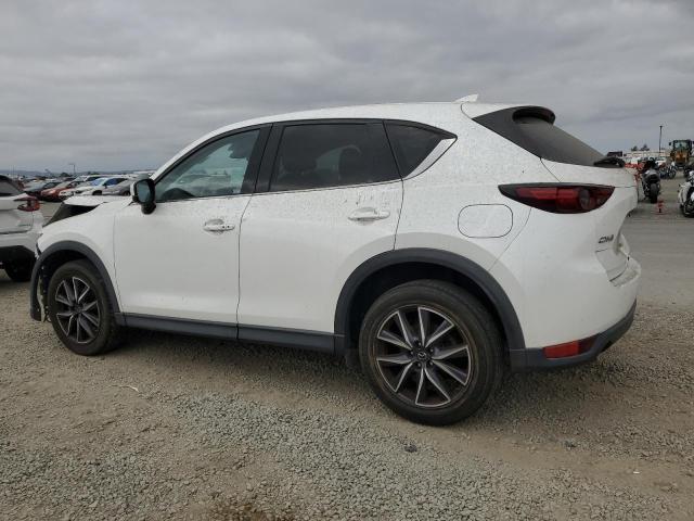 JM3KFADM3J0391146 - 2018 MAZDA CX-5 GRAND TOURING WHITE photo 2