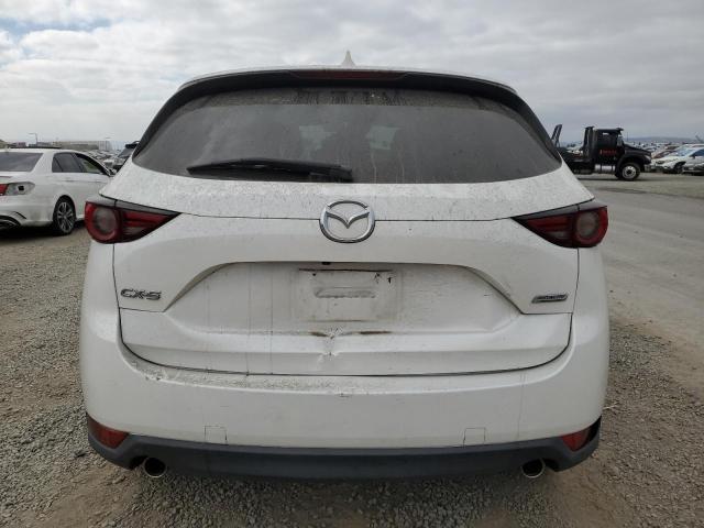 JM3KFADM3J0391146 - 2018 MAZDA CX-5 GRAND TOURING WHITE photo 6