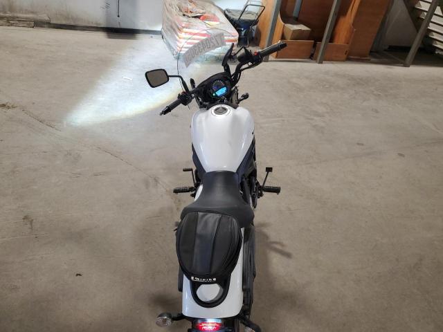 JKAENEA11FDA00549 - 2015 KAWASAKI EN650 A WHITE photo 6