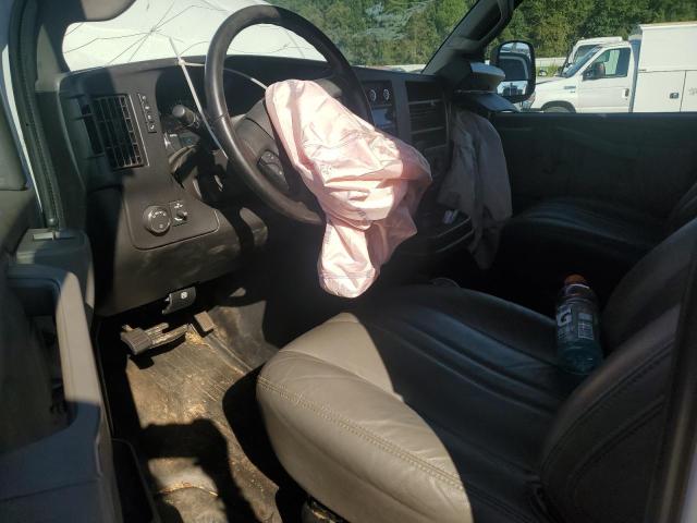 1GCWGAFP9N1281569 - 2022 CHEVROLET EXPRESS G2500 Білий фото 8