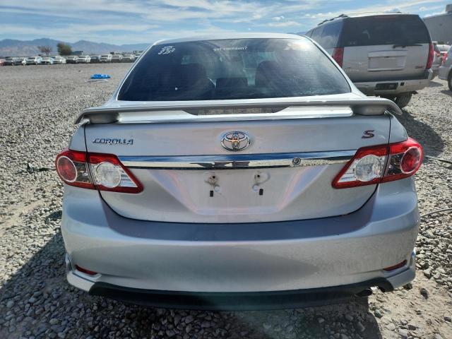 5YFBU4EE5DP202594 - 2013 TOYOTA COROLLA BASE Күміс фото 6