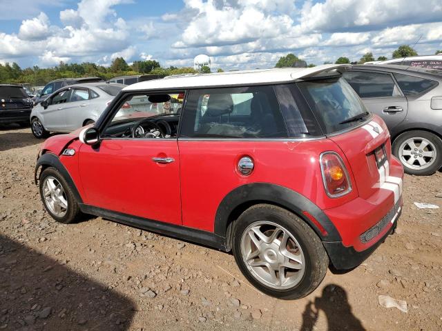 WMWMF735X9TW85049 - 2009 MINI COOPER S RED photo 2