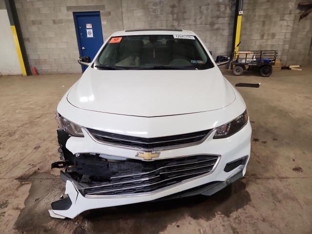 1G1ZD5STXJF130214 - 2018 CHEVROLET MALIBU LT WHITE photo 5