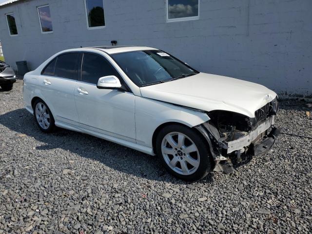 WDDGF81X89F296425 - 2009 MERCEDES-BENZ C 300 4MATIC WHITE photo 4