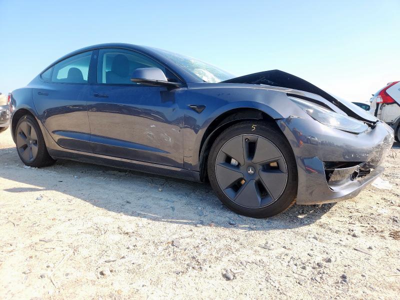 5YJ3E1EA8PF554856 - 2023 TESLA MODEL 3 Серый фото 4