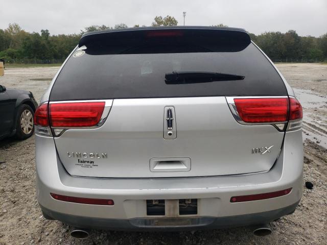 2LMDJ6JK4CBL00452 - 2012 LINCOLN MKX SILVER photo 6