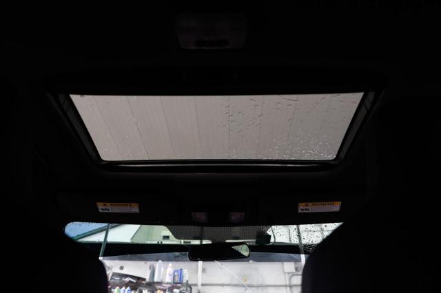 2HGFC3A5XKH752XXX - 2019 HONDA CIVIC SI WHITE photo 10