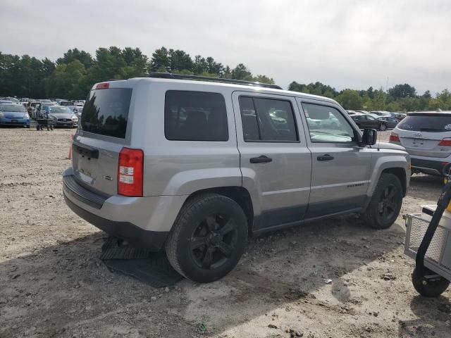 1C4NJPBA1FD372126 - 2015 JEEP PATRIOT SPORT GRAY photo 3