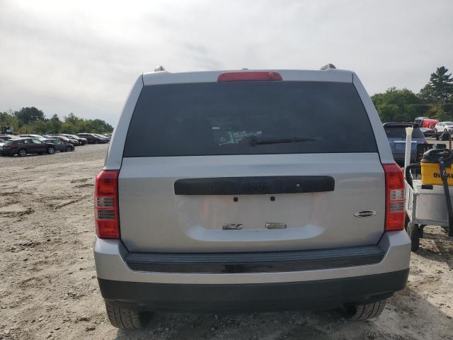 1C4NJPBA1FD372126 - 2015 JEEP PATRIOT SPORT GRAY photo 6