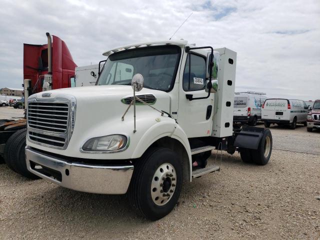 1FUBC5DX0DHFB5132 - 2013 FREIGHTLINER M2 112 MEDIUM DUTY WHITE photo 2