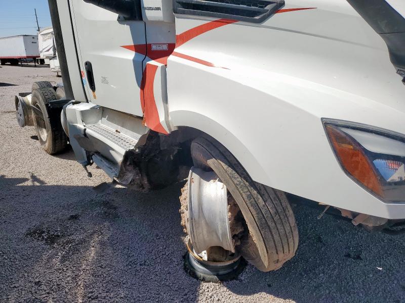 3AKJHLDV0PDUA6578 - 2023 FREIGHTLINER CASCADIA 1 白色 照片 9