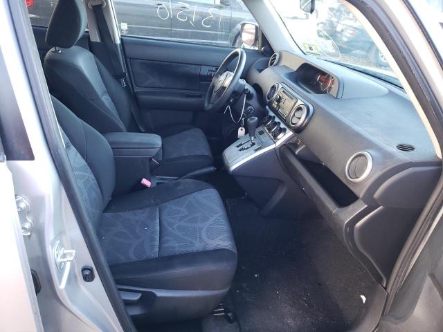 JTLZE4FE5CJ006950 - 2012 TOYOTA SCION XB SILVER photo 5