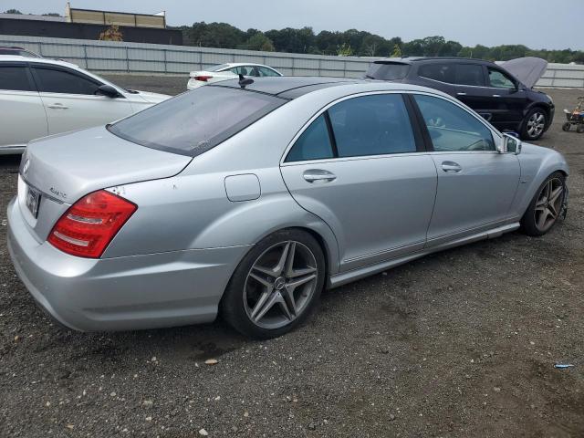 WDDNG9EB7CA467940 - 2012 MERCEDES-BENZ S 550 4MATIC SILVER photo 3