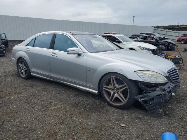 WDDNG9EB7CA467940 - 2012 MERCEDES-BENZ S 550 4MATIC SILVER photo 4