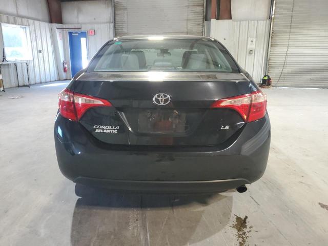 2T1BURHE2JC072648 - 2018 TOYOTA COROLLA L შავი ფოტო 6