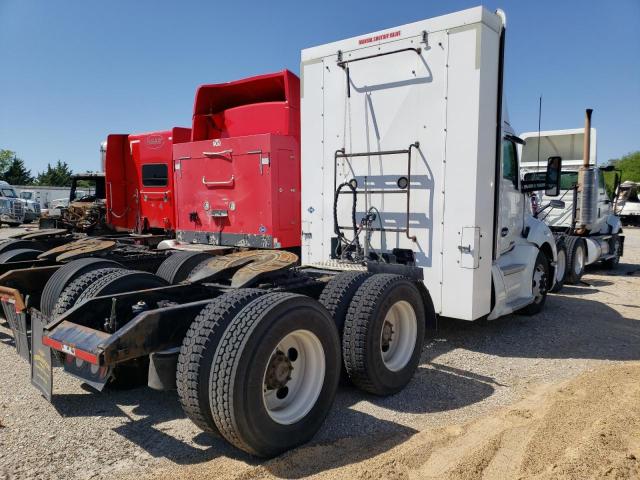 1NKYD39X1GJ116626 - 2016 KENWORTH CONSTRUCTI T680 WHITE photo 3