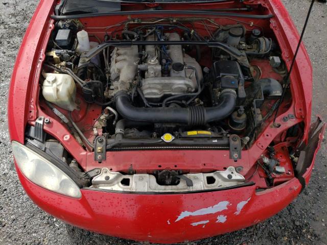 JM1NB353940400150 - 2004 MAZDA MX-5 MIATA BASE RED photo 11