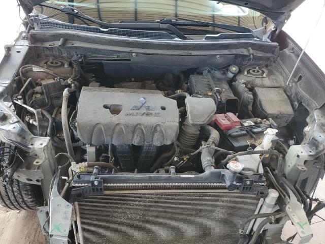 JA4AD2A33JZ061931 - 2018 MITSUBISHI OUTLANDER ES Qara foto 11