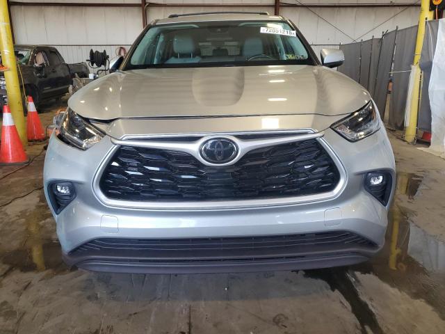 5TDBZRBH5MS091517 - 2021 TOYOTA HIGHLANDER L 银色 照片 5