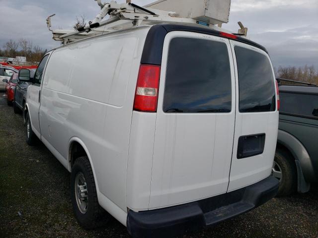 1GCWGFCF4F1270263 - 2015 CHEVROLET EXPRESS G2 WHITE photo 2