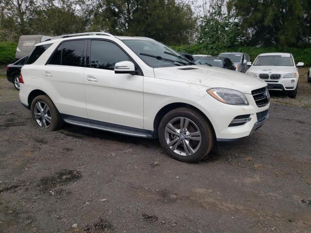 4JGDA5HB1DA110892 - 2013 MERCEDES-BENZ ML 350 4MATIC WHITE photo 4