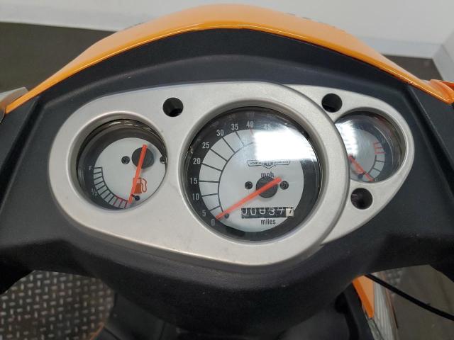 L4HGBTB19K6000102 - 2019 GENUINE SCOOTER CO. VENTURE ORANGE photo 8