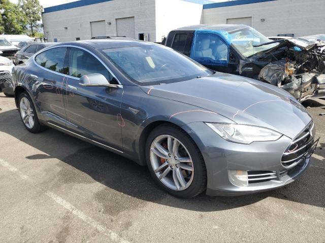 5YJSA1BC2DFP10608 - 2013 TESLA MODEL S Մոխրագույն լուսանկար 4