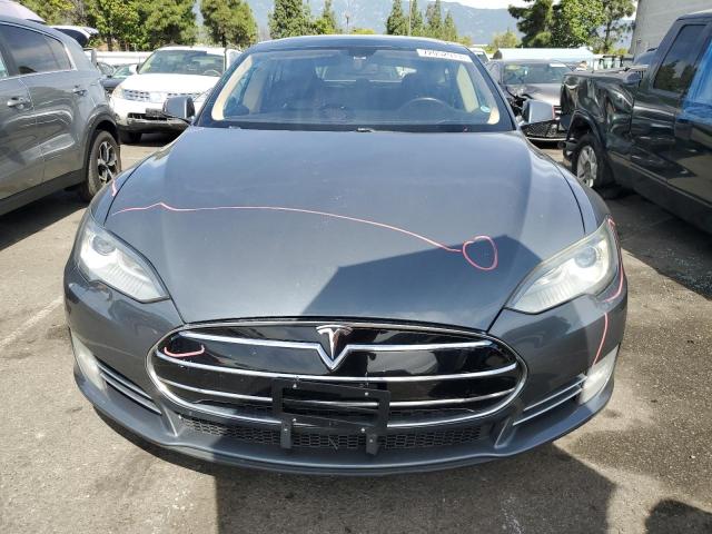 5YJSA1BC2DFP10608 - 2013 TESLA MODEL S Մոխրագույն լուսանկար 5
