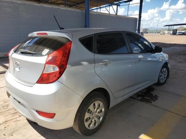 KMHCT5AE0HU316896 - 2017 HYUNDAI ACCENT SE ვერცხლისფერი ფოტო 3