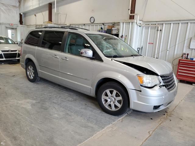 2A4RR5D10AR448849 - 2010 CHRYSLER TOWN & COU TOURING SILVER photo 4