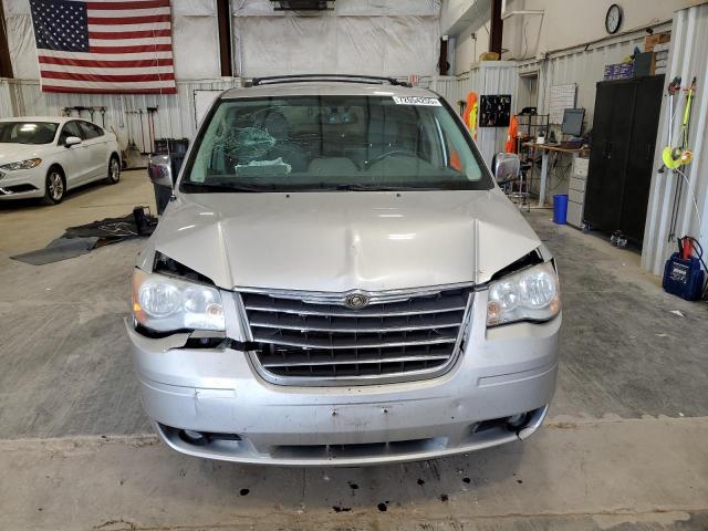 2A4RR5D10AR448849 - 2010 CHRYSLER TOWN & COU TOURING SILVER photo 5
