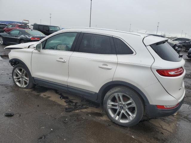 5LMCJ3D90GUJ20039 - 2016 LINCOLN MKC RESERVE WHITE photo 2