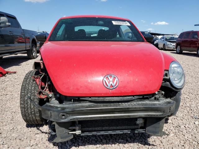 3VWFD7AT9JM720960 - 2018 VOLKSWAGEN BEETLE S RED photo 5