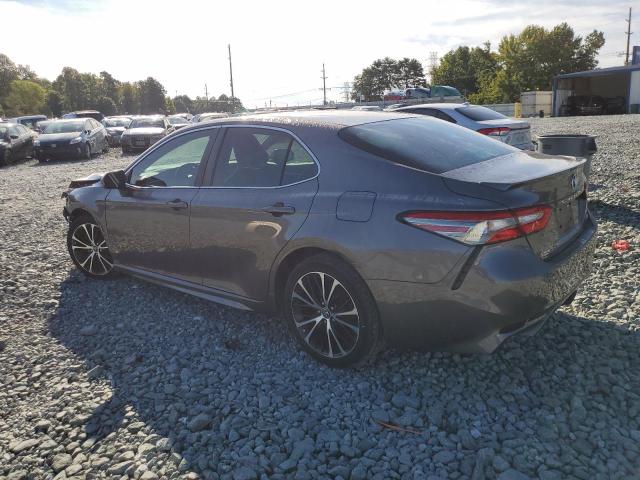 4T1B11HK7JU658101 - 2018 TOYOTA CAMRY L GRAY photo 2