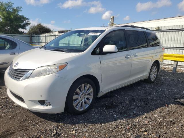 2011 TOYOTA SIENNA XLE, 