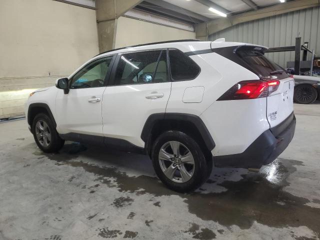 2T3P1RFV6RW472960 - 2024 TOYOTA RAV4 XLE თეთრი ფოტო 2