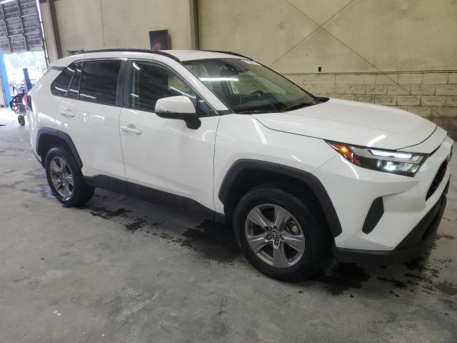 2T3P1RFV6RW472960 - 2024 TOYOTA RAV4 XLE თეთრი ფოტო 4