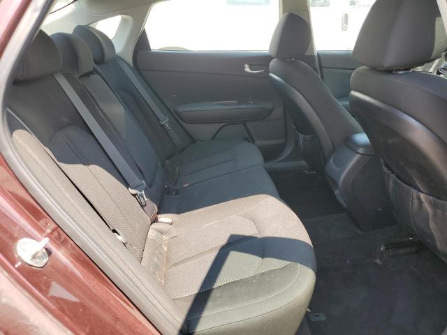 5XXGT4L37JG221405 - 2018 KIA OPTIMA LX Bordeaux photo 10