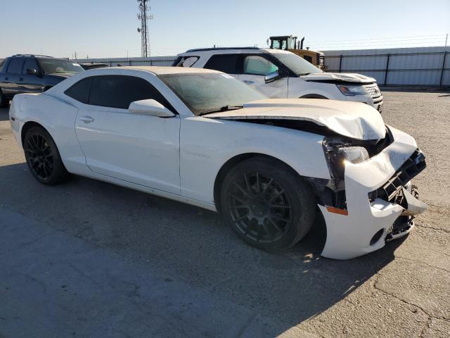 2G1FA1EDXB9135206 - 2011 CHEVROLET CAMARO LS WHITE photo 4