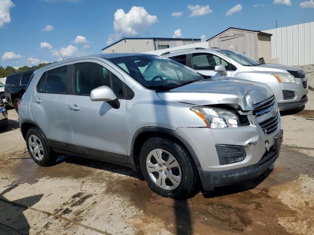 3GNCJKSB1GL266667 - 2016 CHEVROLET TRAX LS SILVER photo 4