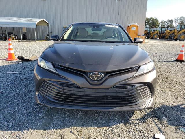 JTNB11HKXJ3034945 - 2018 TOYOTA CAMRY L 灰色 照片 5