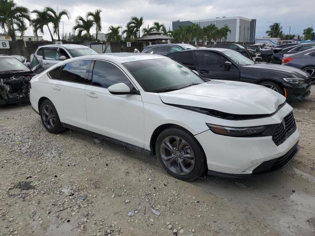 1HGCY1F36RA052495 - 2024 HONDA ACCORD EX WHITE photo 4