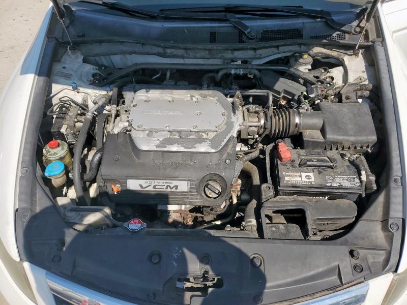 1HGCP3F80CA030266 - 2012 HONDA ACCORD EXL WHITE photo 11