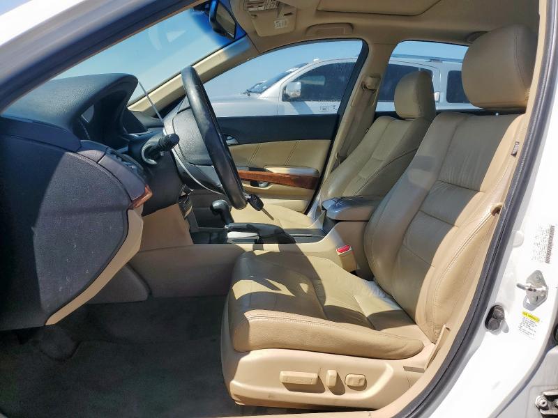 1HGCP3F80CA030266 - 2012 HONDA ACCORD EXL WHITE photo 7