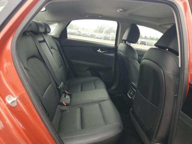 3KPF54AD9KE085368 - 2019 KIA FORTE EX Orange photo 10