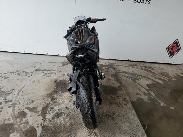 ML5EXER1XPDA80045 - 2023 KAWASAKI EX650 R GRAY photo 3