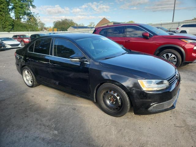 3VWDP7AJ5DM446089 - 2013 VOLKSWAGEN JETTA SE შავი ფოტო 4